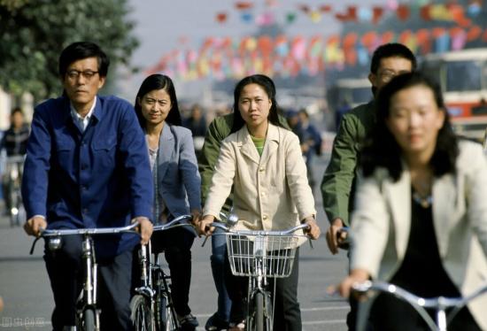 工人下岗是谁造成的(什么原因导致的)