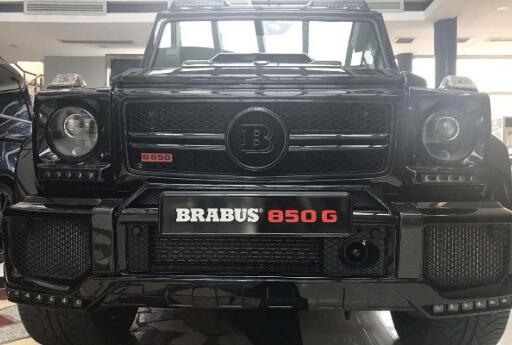 带大“B”的车标不只是贵,这款红蓝标志宝马,宾利见了也要绕道 带大“B”的车标不只是贵,这款红蓝标志宝马,宾利见了也要绕道