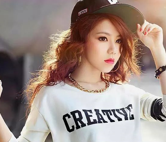 邓紫棋诉江苏卫视侵犯其表演者权,索赔1348万元! 邓紫棋诉江苏卫视侵犯其表演者权,索赔1348万元!