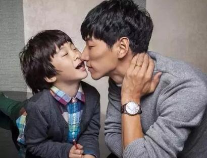 张亮状告“张亮麻辣烫”商标侵权赔偿180万，网