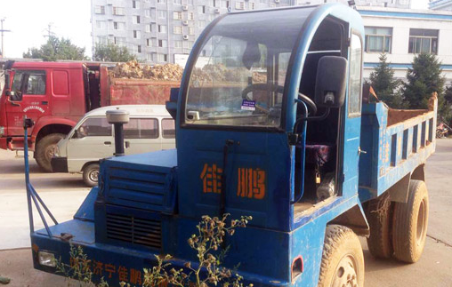 济南查了一辆拼装车竟是“牌子的” 涂改商标不给三包?