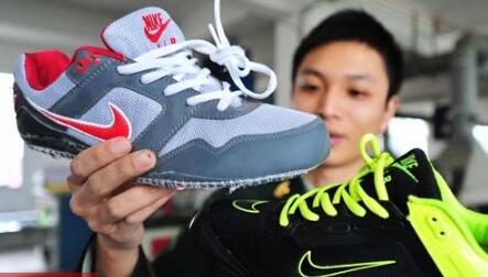 商标案例┃你穿的可能是假鞋！晋江查获3700双商