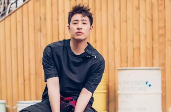 太粗俗？潘玮柏商标被驳回，竟是因为骂人...