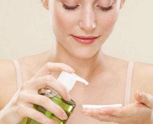 卸妆商标注册属于第几类？