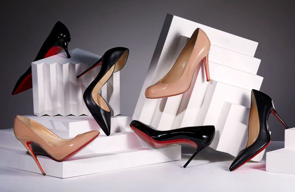 法国奢侈鞋履设计师Christian Louboutin想为其红底鞋