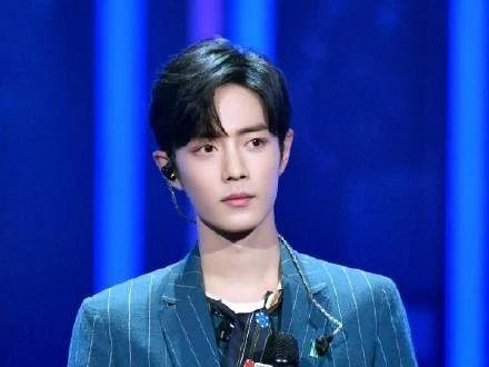 肖战竟是隐藏的设计大佬，工作室LOGO亲自操刀，不忘保护版权